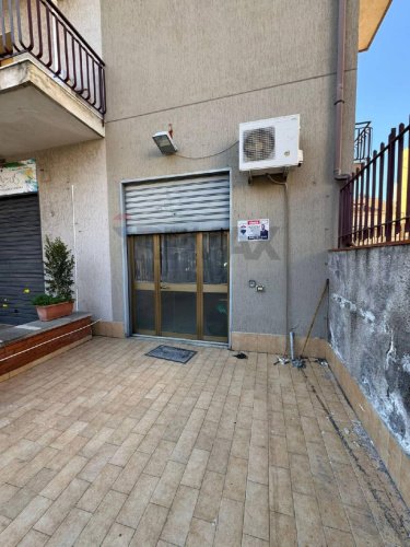 Zakelijk onroerend goed in Sant'Agata li Battiati