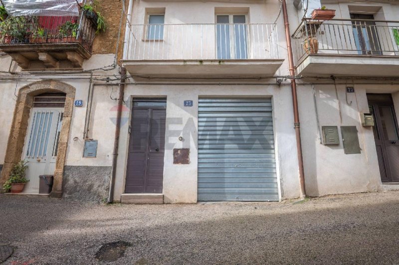 Vrijstaande woning in Caltagirone