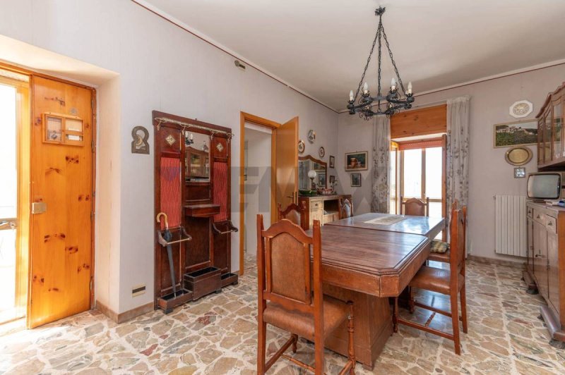 Maison individuelle à Monterosso Almo