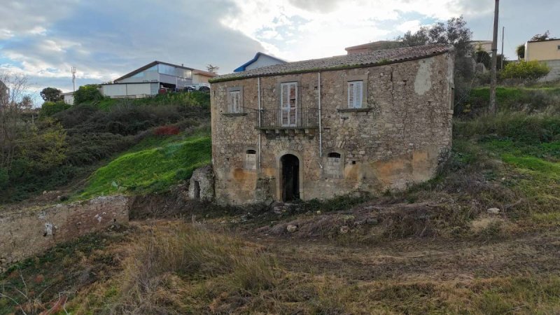 Особняк в Кальтаджироне