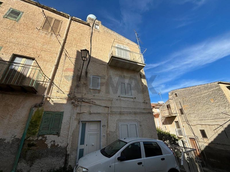 Casa independente em Aragona