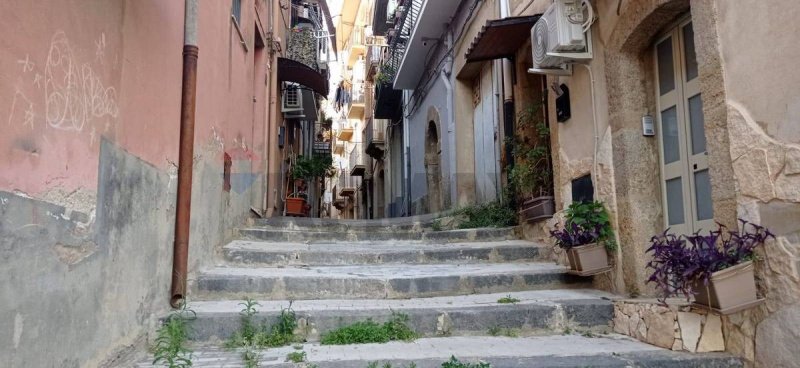 卡尔塔吉罗内公寓