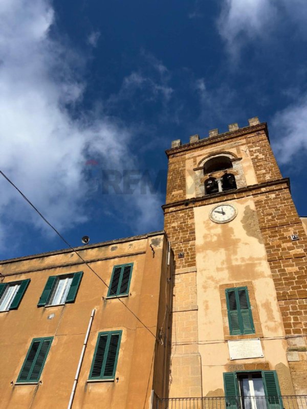 卡尔塔吉罗内公寓