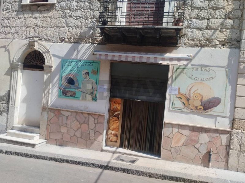 Zakelijk onroerend goed in Ramacca