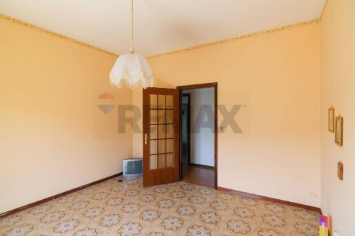 Apartamento em Aci Catena