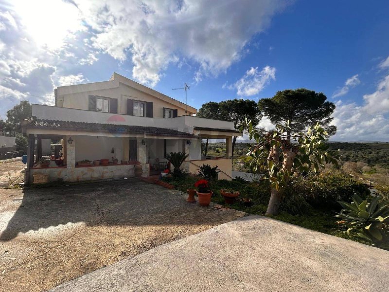 4 Bedrooms Villa for sale in Augusta [797796] | Gate-away®