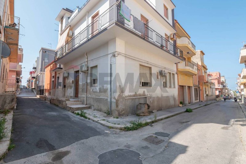 波扎洛半独立房屋