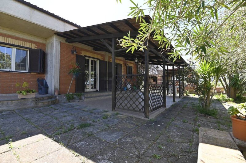 Вилла в Кальтаджироне