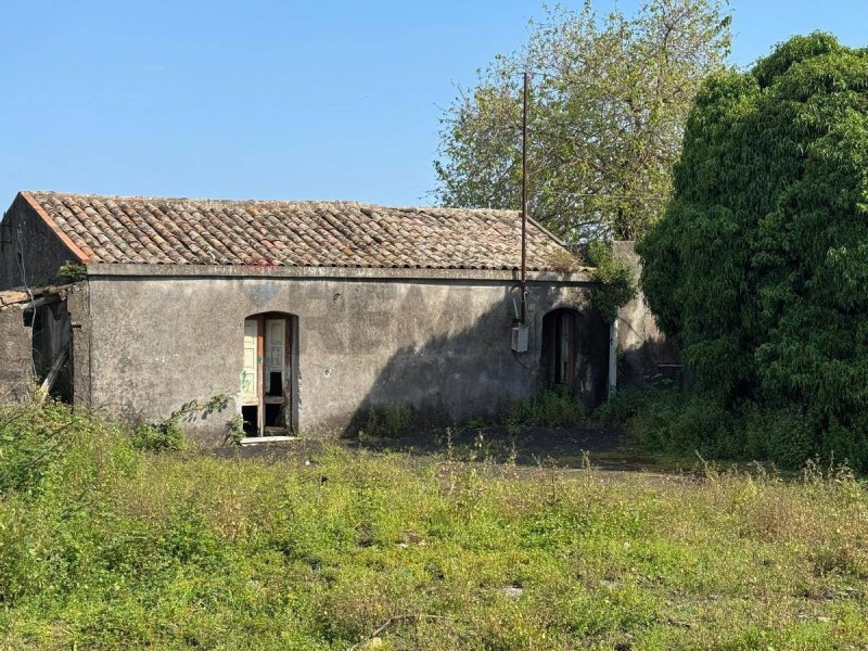 Строительный участок в Рипосто