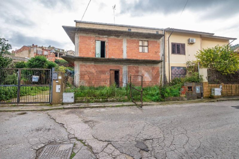 Parhus i San Michele di Ganzaria