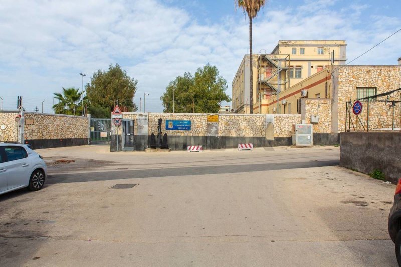 Local commercial à Augusta