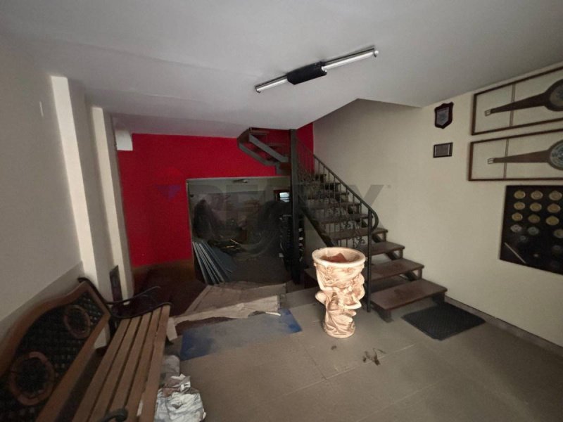 圣阿加塔-迪米利泰洛商业房产