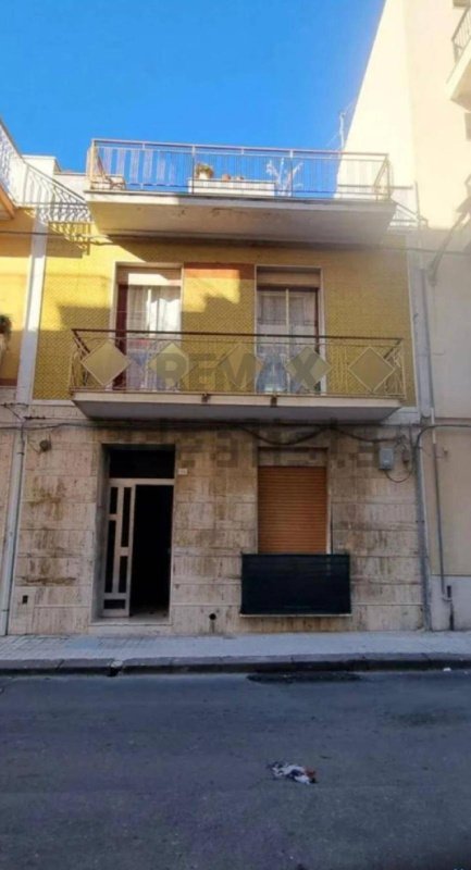 Casa semi indipendente a Floridia