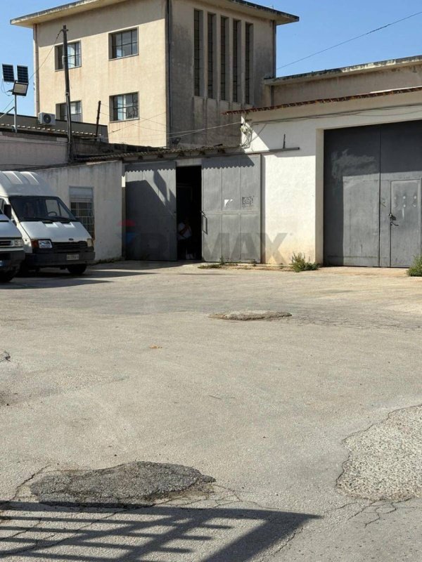 Inmueble comercial en Siracusa