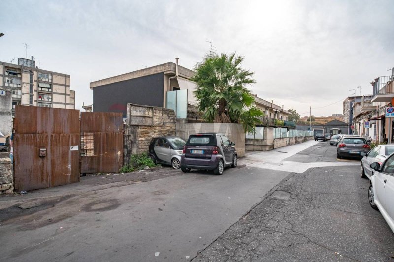 Zakelijk onroerend goed in Catanië