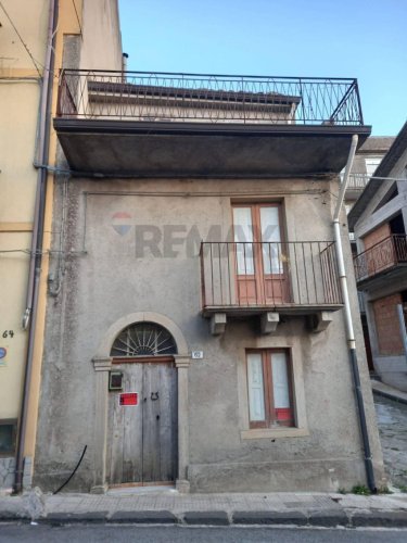 Casa indipendente a Montalbano Elicona