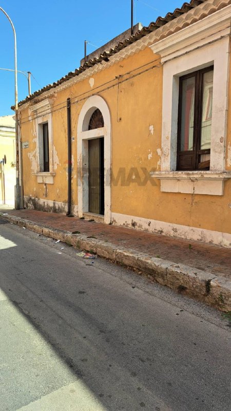 Maison individuelle à Canicattini Bagni