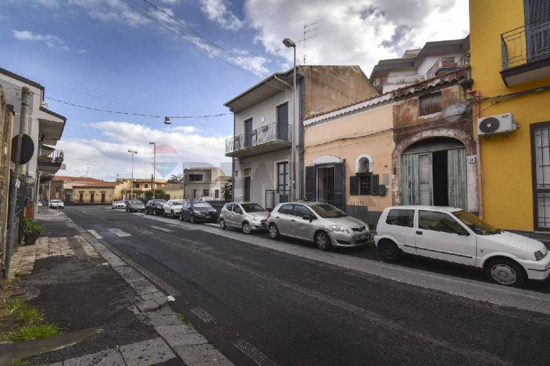 1 Bedroom Detached house for sale in San Giovanni La Punta [800829] | Gate-away®