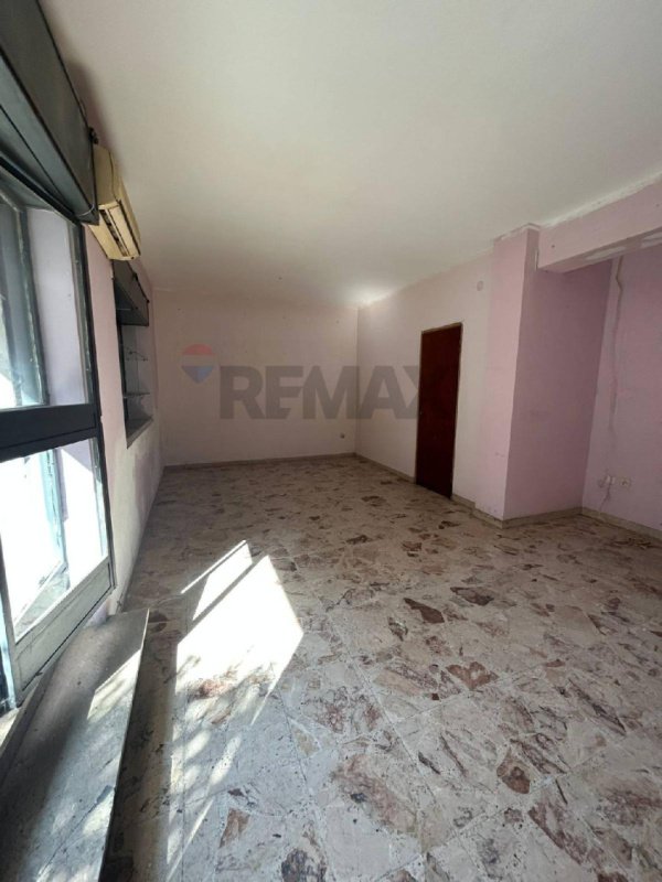 Inmueble comercial en Gravina di Catania