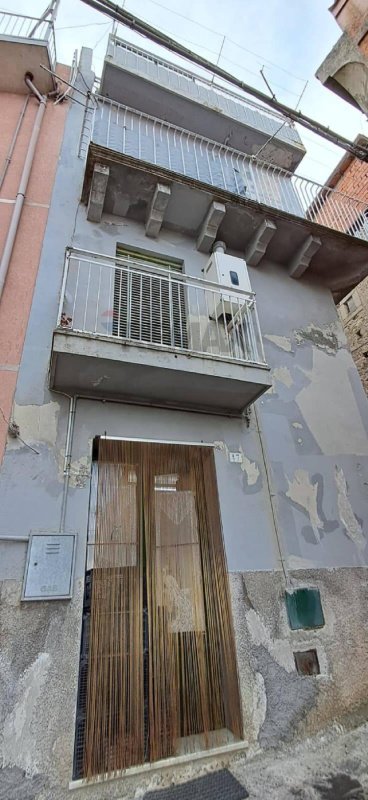 1 Bedroom Detached house for sale in Castiglione Di Sicilia [801296] | Gate-away®