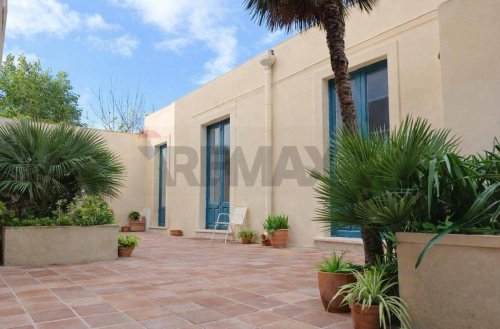 阿奇雷亚莱独栋房屋