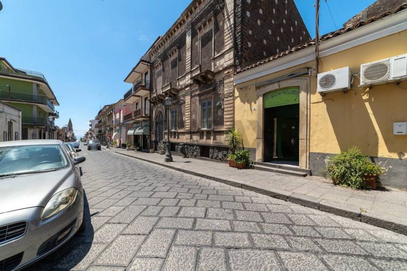 Zakelijk onroerend goed in Belpasso