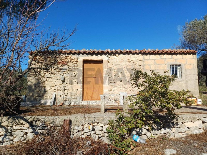 1 Bedroom Country house for sale in Chiaramonte Gulfi [801335] | Gate-away®