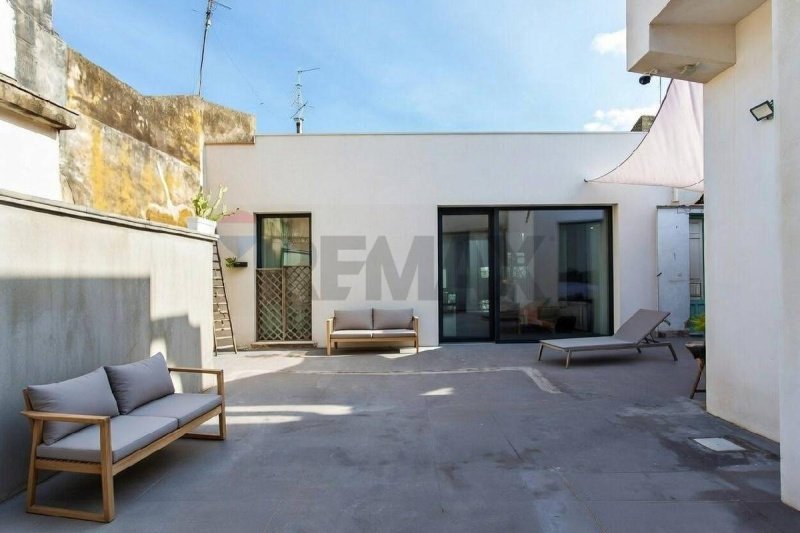 Maison individuelle à Aci Sant'Antonio