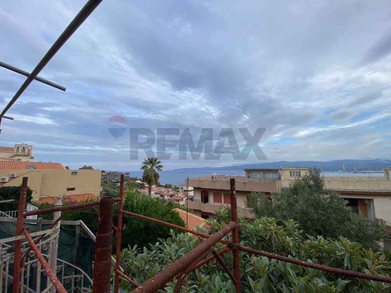 Особняк из двух квартир в Милаццо