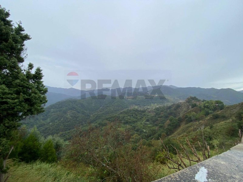 Villa i San Pier Niceto