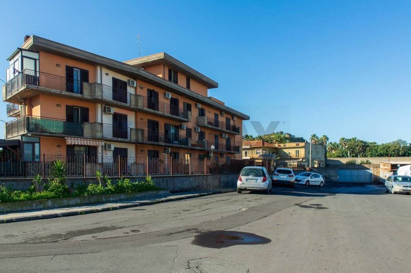 Kommersiell byggnad i Catania