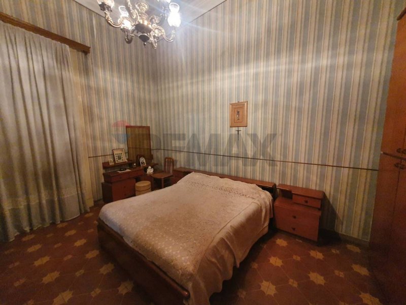 卡尔塔吉罗内公寓