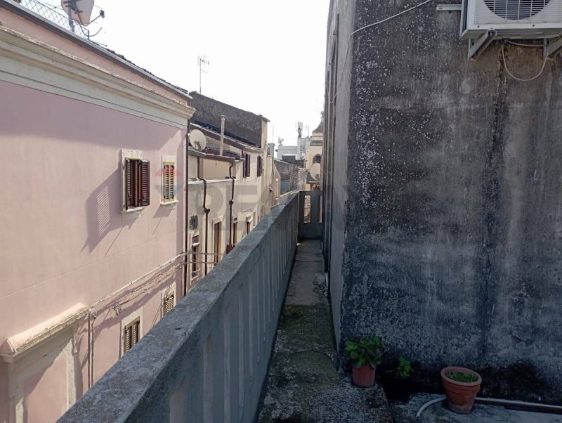 Apartamento en Paternò