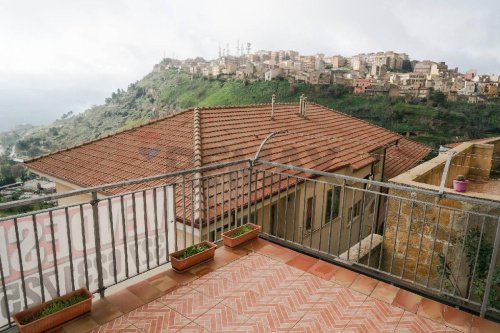 Casa indipendente a Enna