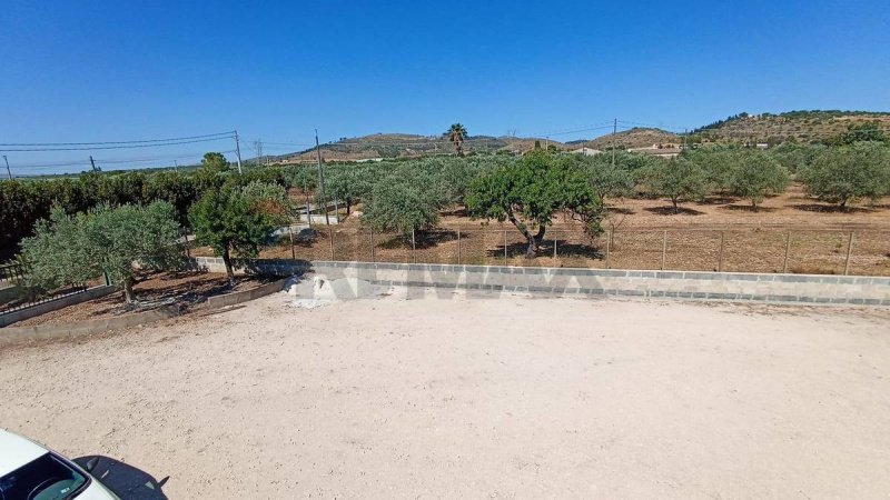 Inmueble comercial en Chiaramonte Gulfi