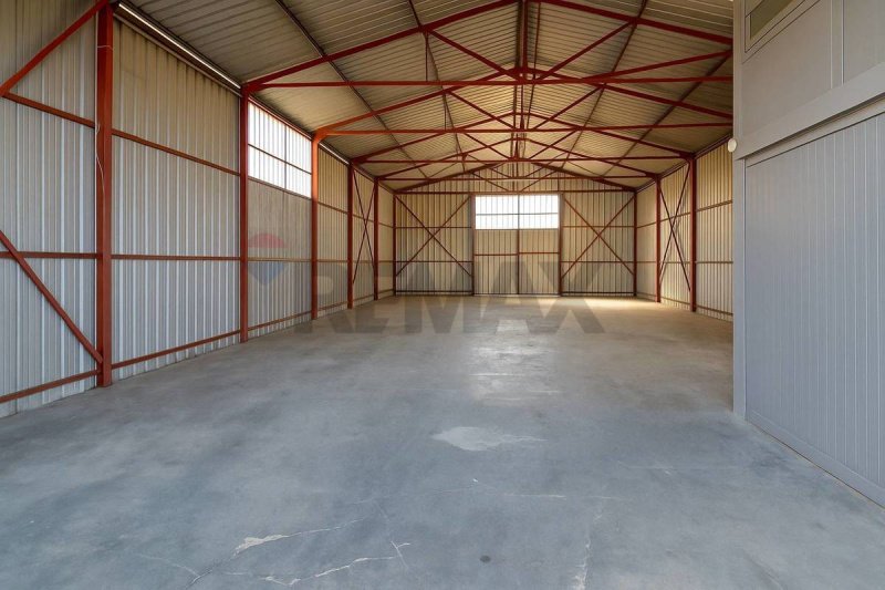 Kommersiell byggnad i Acireale