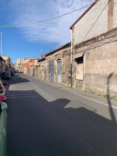 Immobile commerciale a Catania