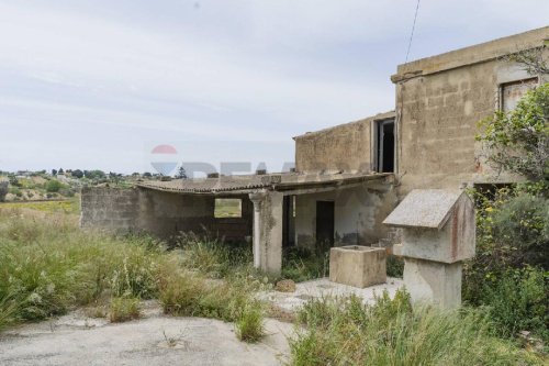 Сельскохозяйственный участок в Испика