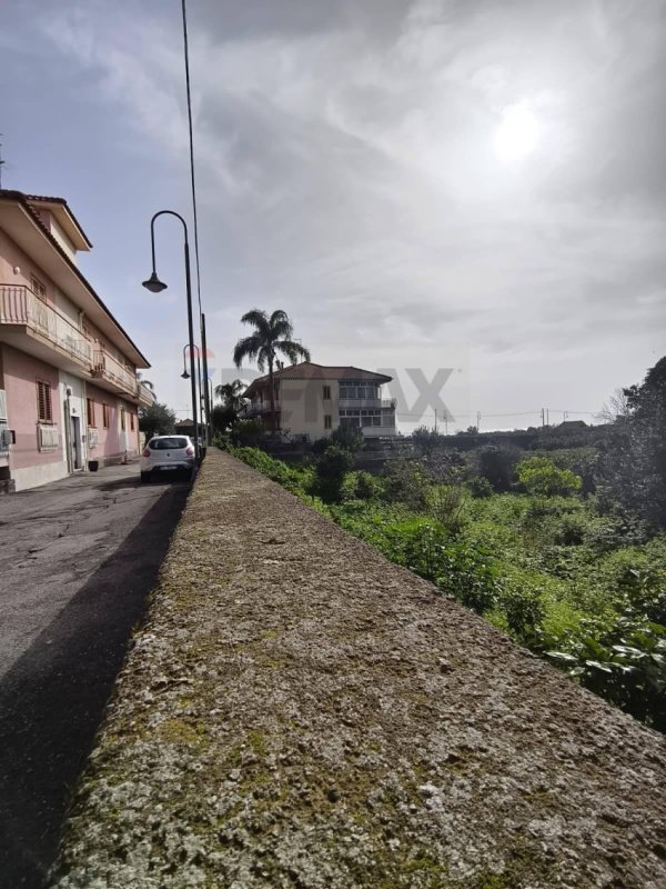 Строительный участок в Ачиреале