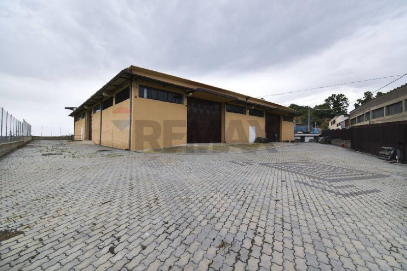 Gewerbeimmobilie in Motta Sant'Anastasia