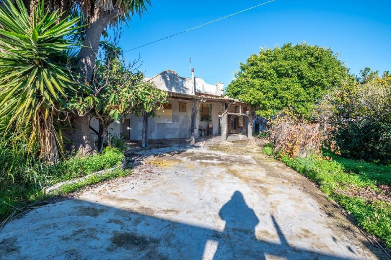 Вилла в Пакино