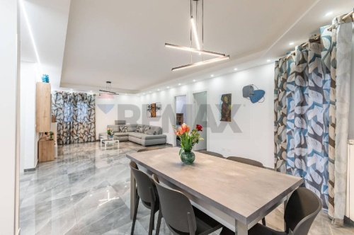 卡尔塔吉罗内公寓