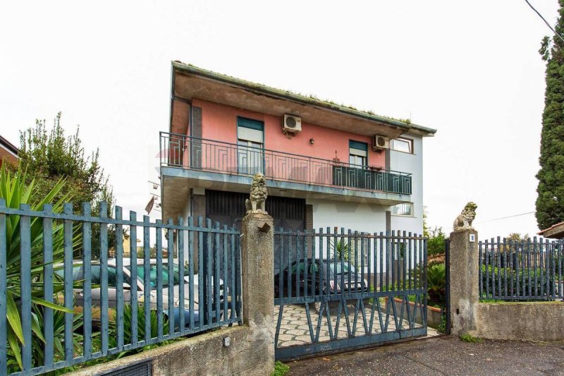Lägenhet i San Giovanni la Punta
