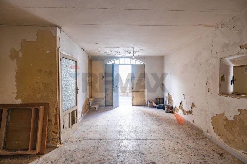 卡尔塔吉罗内半独立房屋