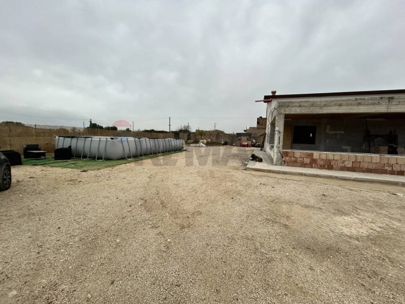 Вилла в Пакино