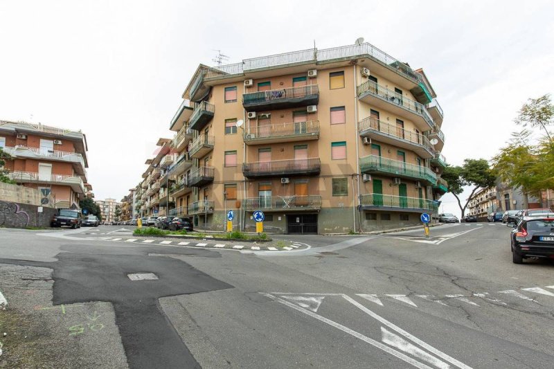 Apartment in Aci Catena