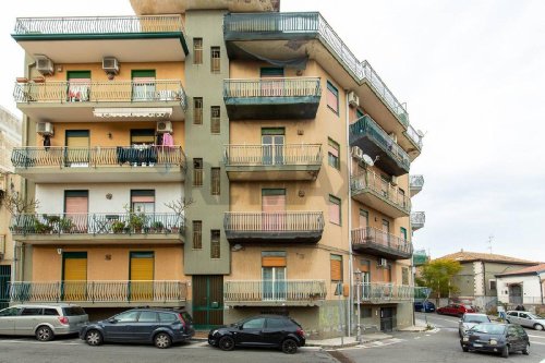 Apartment in Aci Catena