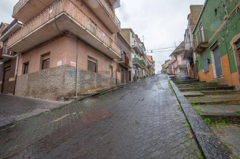 Casa geminada em San Michele di Ganzaria