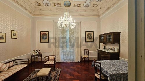 Half-vrijstaande woning in Erice