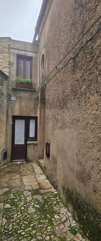 Doppelhaushälfte in Erice